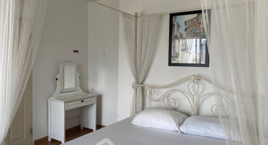 For rent 2 bedrooms condo in Chatuchak, Bangkok