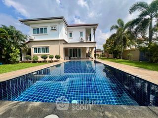 For rent 5 bedrooms villa in Bang Lamung, Chonburi