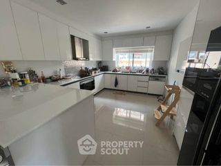 For rent 5 bedrooms villa in Bang Lamung, Chonburi