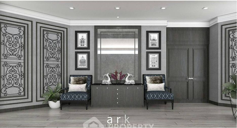 For rent 3 bedrooms condo in Pathum Wan, Bangkok