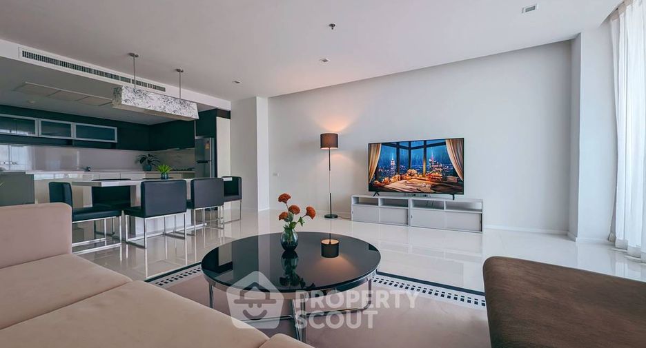 Condo en alquiler de 3 habitaciones en Sathon, Bangkok