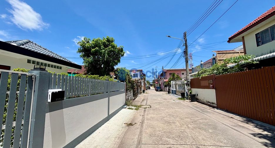 For rent 3 bedrooms house in Bang Lamung, Chonburi