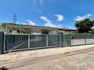 For rent 3 bedrooms house in Bang Lamung, Chonburi