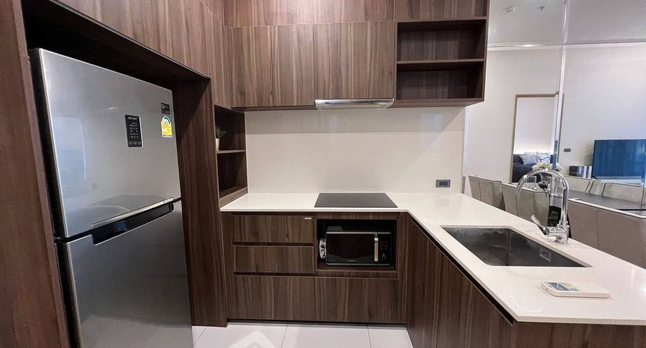 For rent 2 bedrooms condo in Watthana, Bangkok