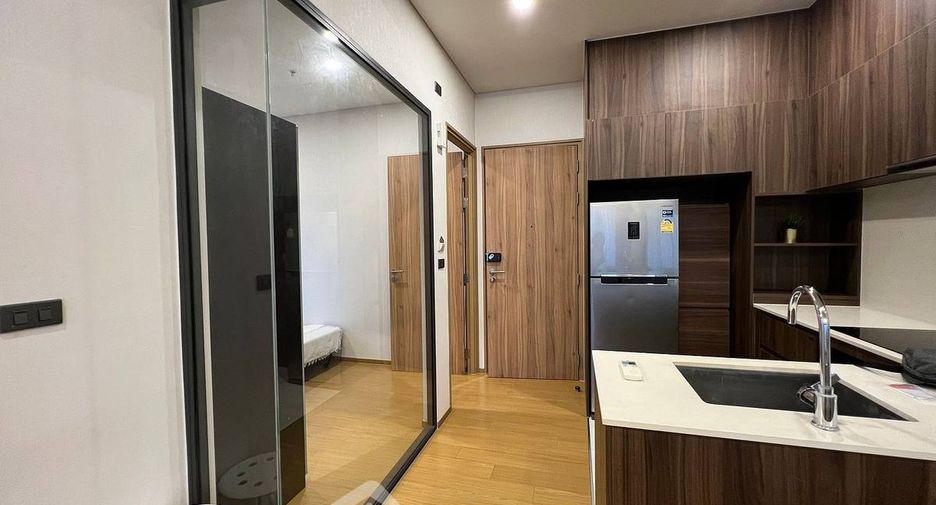 For rent 2 bedrooms condo in Watthana, Bangkok