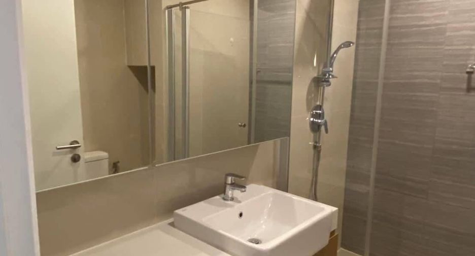 For rent 2 bedrooms condo in Si Racha, Chonburi