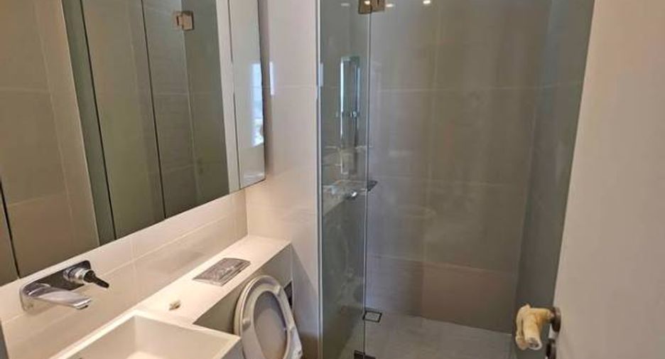 For rent 2 bedrooms condo in Chatuchak, Bangkok