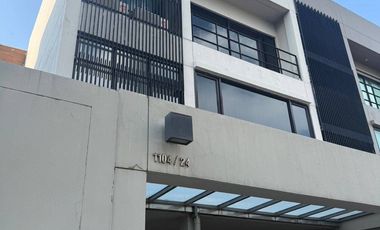 Reihenhaus zur Miete mit 3 Zimmer in Suan Luang, Bangkok