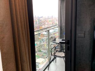 Condo en alquiler de 1 habitaciones en Huai Khwang, Bangkok