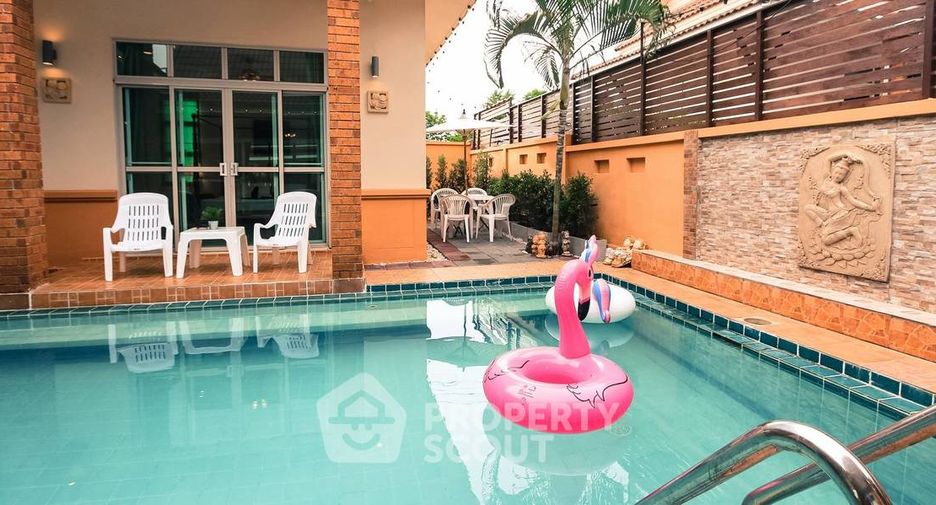 For rent 3 bedrooms villa in Bang Lamung, Chonburi