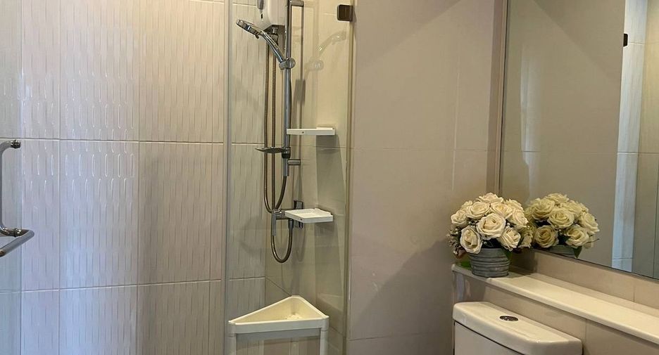 Wohnung zur Miete mit 2 Zimmer in Huai Khwang, Bangkok