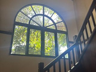 Casa en alquiler de 6 habitaciones en Thawi Watthana, Bangkok