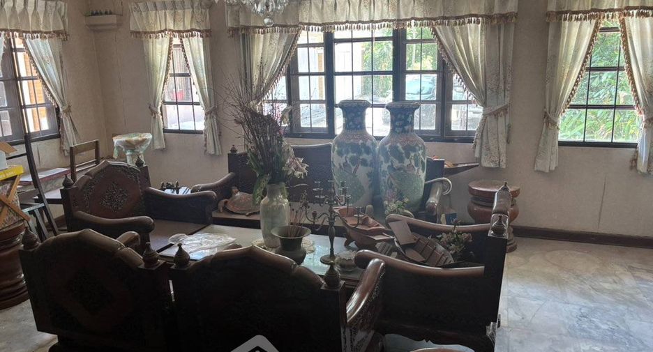 For rent 6 bedrooms house in Thawi Watthana, Bangkok