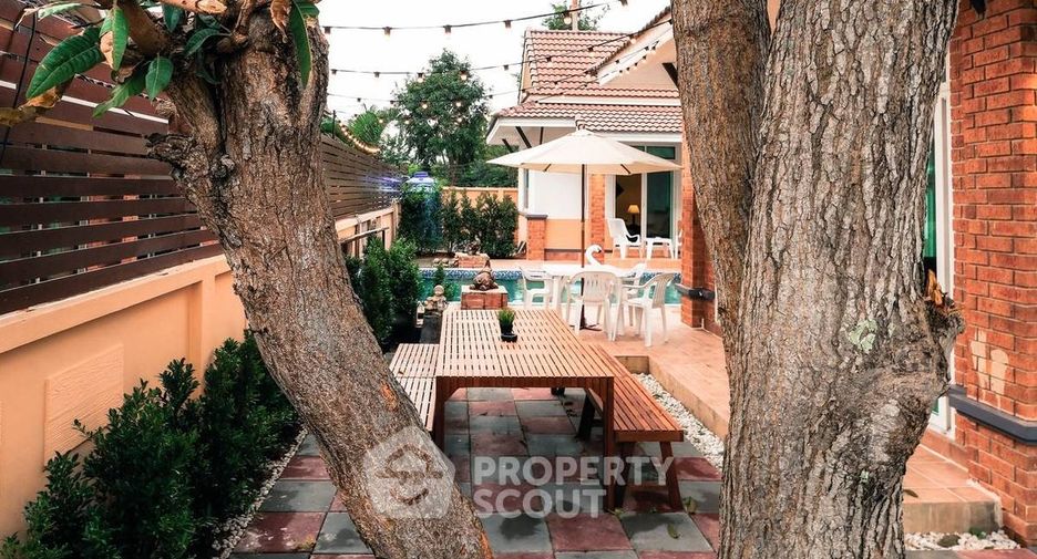 For rent 3 bedrooms villa in Bang Lamung, Chonburi