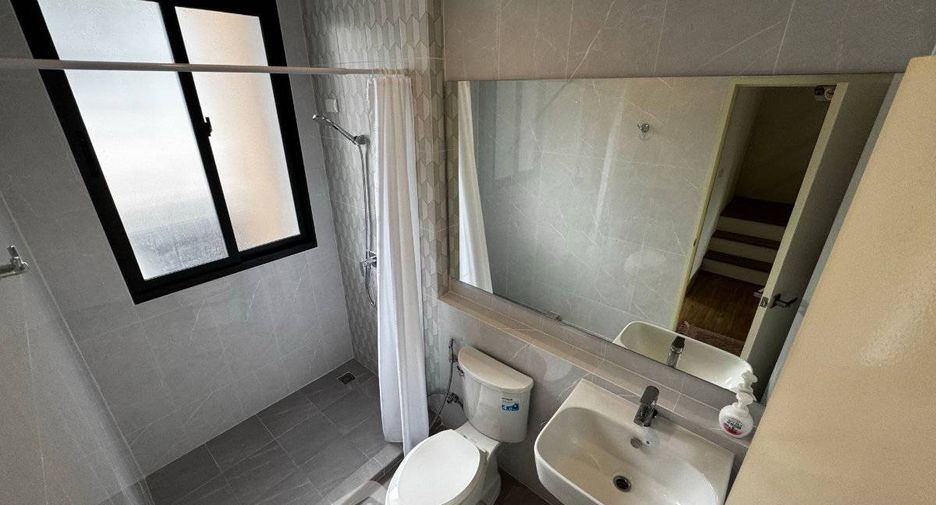 Reihenhaus zur Miete mit 3 Zimmer in Suan Luang, Bangkok