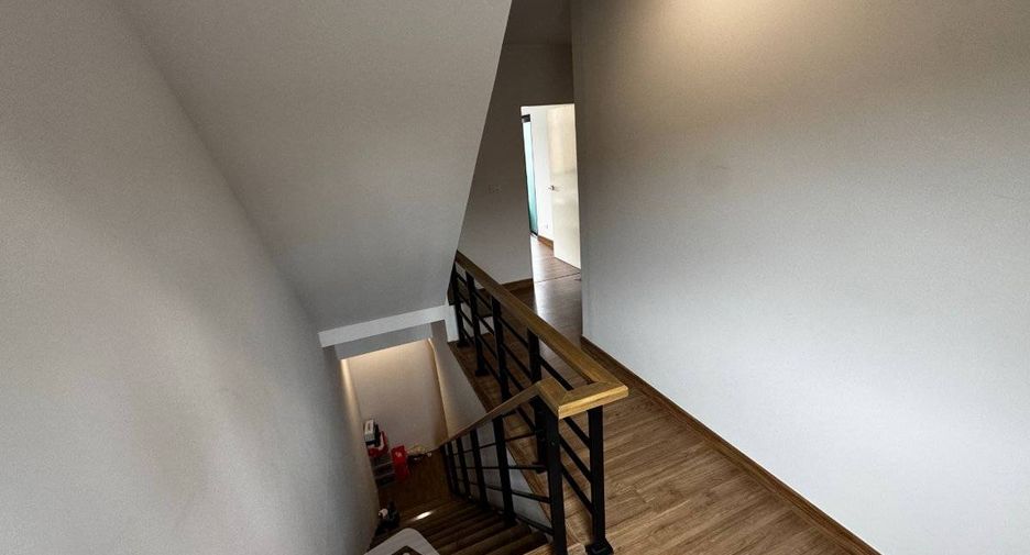 Reihenhaus zur Miete mit 3 Zimmer in Suan Luang, Bangkok