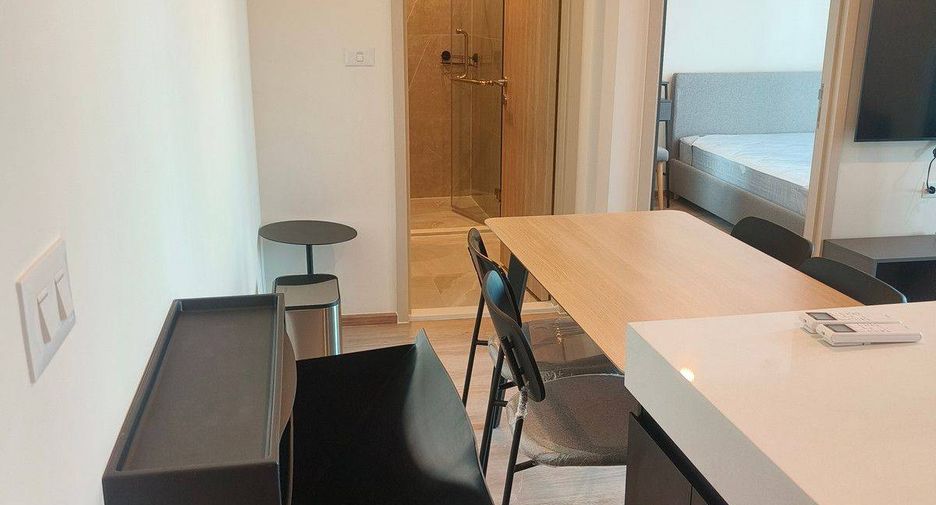 Wohnung zur Miete mit 2 Zimmer in Huai Khwang, Bangkok