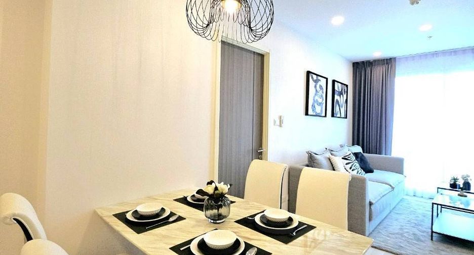For rent 2 bedrooms condo in Khlong San, Bangkok