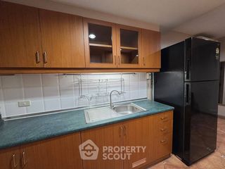 For rent 2 bedrooms condo in Bang Rak, Bangkok