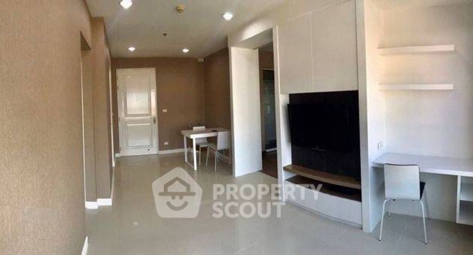 For rent 1 bed condo in Sathon, Bangkok