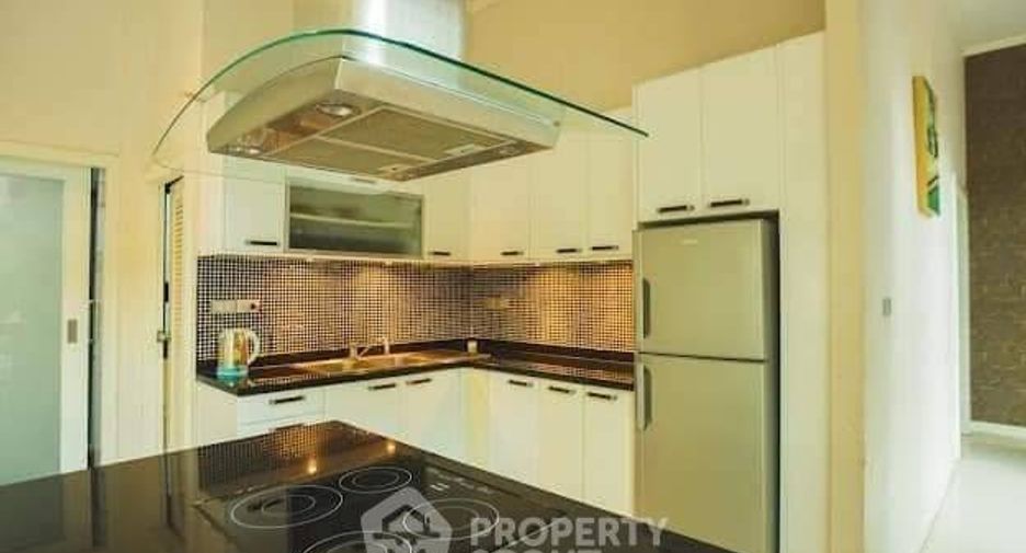 For rent 6 bedrooms villa in Bang Lamung, Chonburi