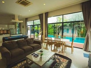 For rent 6 bedrooms villa in Bang Lamung, Chonburi
