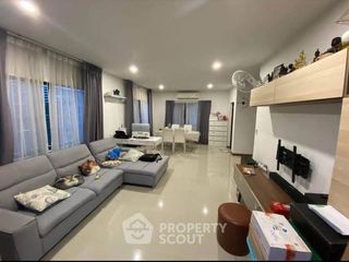 For rent 3 ベッドルーム house in Bang Na, Bangkok