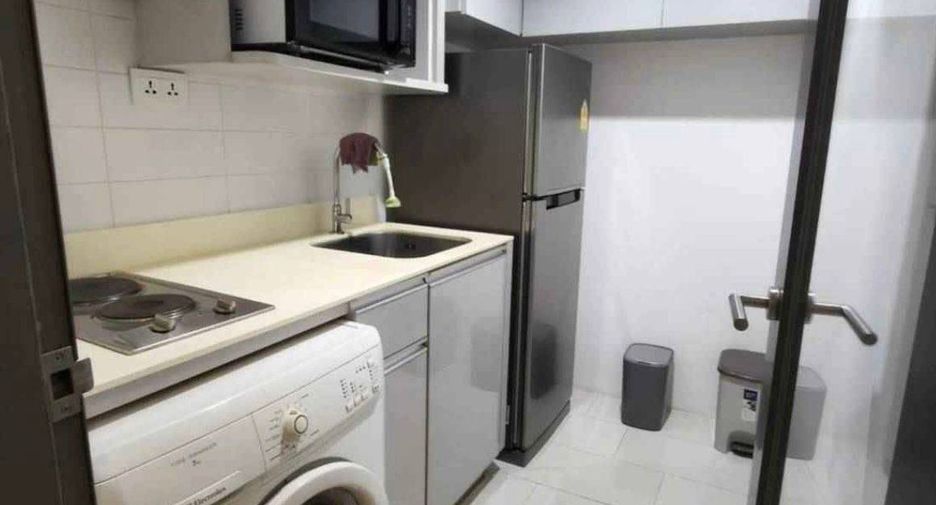 For rent 2 ベッドルーム condo in Phra Khanong, Bangkok
