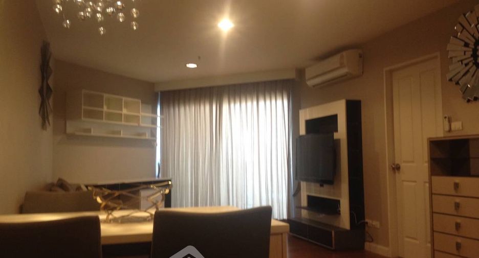 For rent 2 bedrooms condo in Huai Khwang, Bangkok