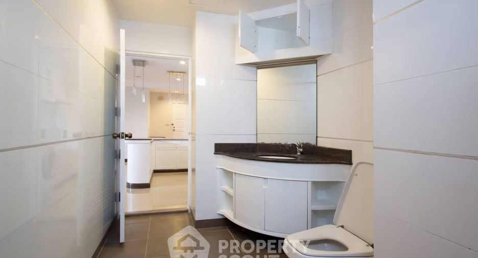 For rent 1 bed condo in Watthana, Bangkok