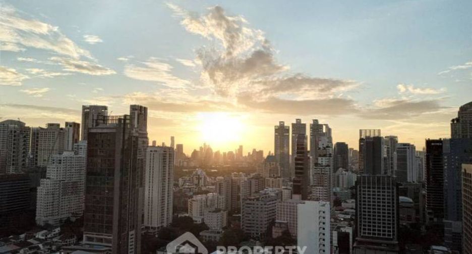 Condo en alquiler de 2 habitaciones en Khlong Toei, Bangkok