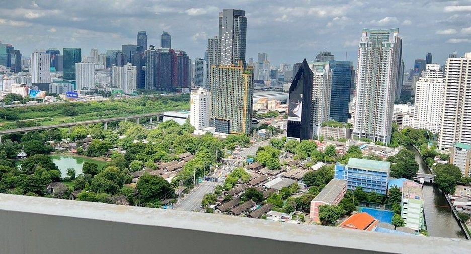 Wohnung zur Miete mit 3 Zimmer in Watthana, Bangkok