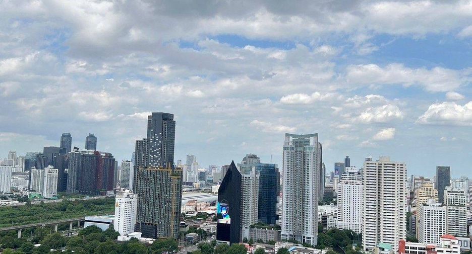 Wohnung zur Miete mit 3 Zimmer in Watthana, Bangkok