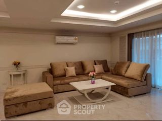 For rent 3 bedrooms apartment in Khlong Toei, Bangkok