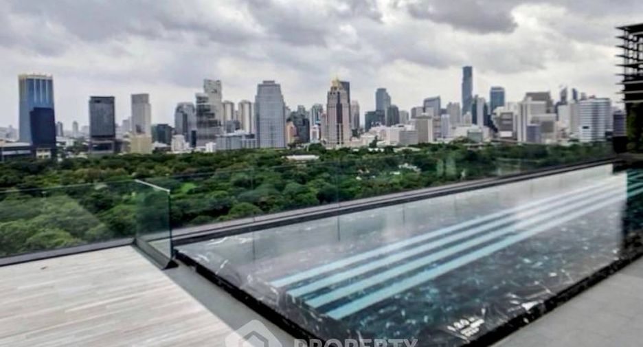 For rent 2 bedrooms condo in Pathum Wan, Bangkok