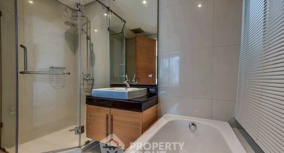 Condo en alquiler de 2 habitaciones en Khlong Toei, Bangkok