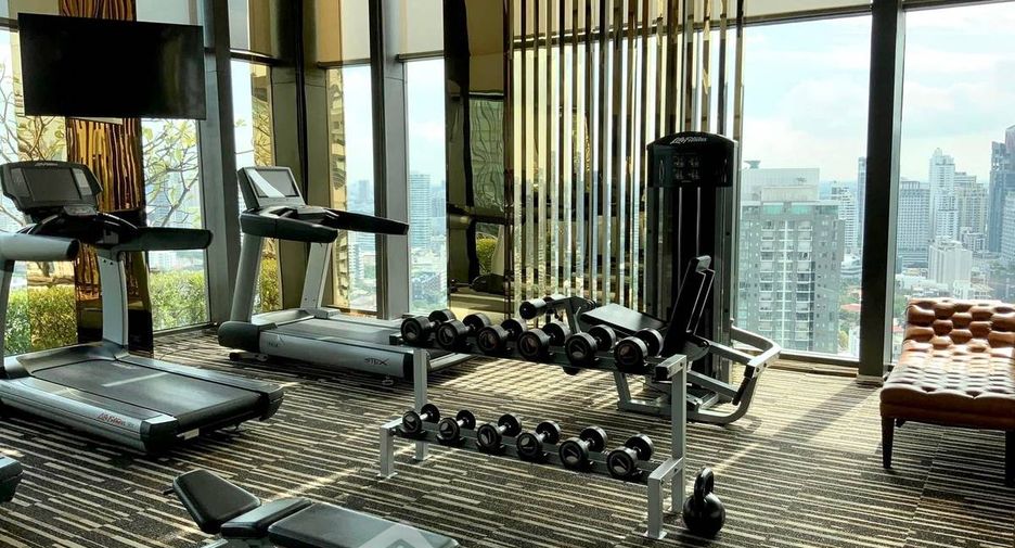 For rent 2 bedrooms condo in Khlong Toei, Bangkok