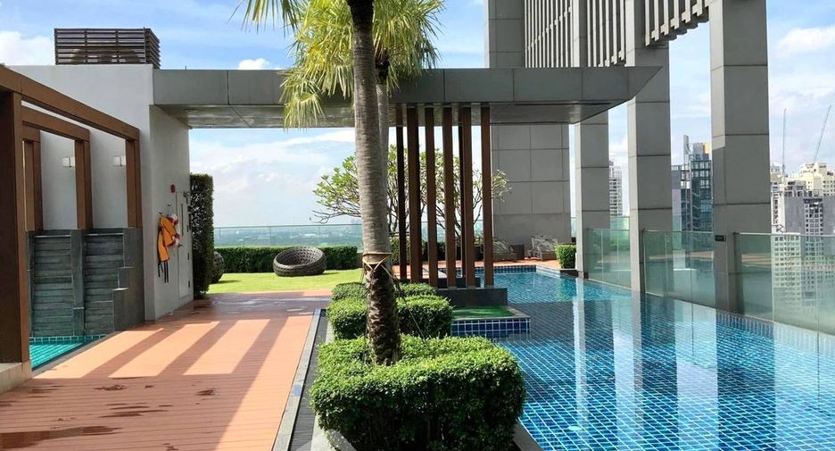 For rent 2 bedrooms condo in Khlong Toei, Bangkok