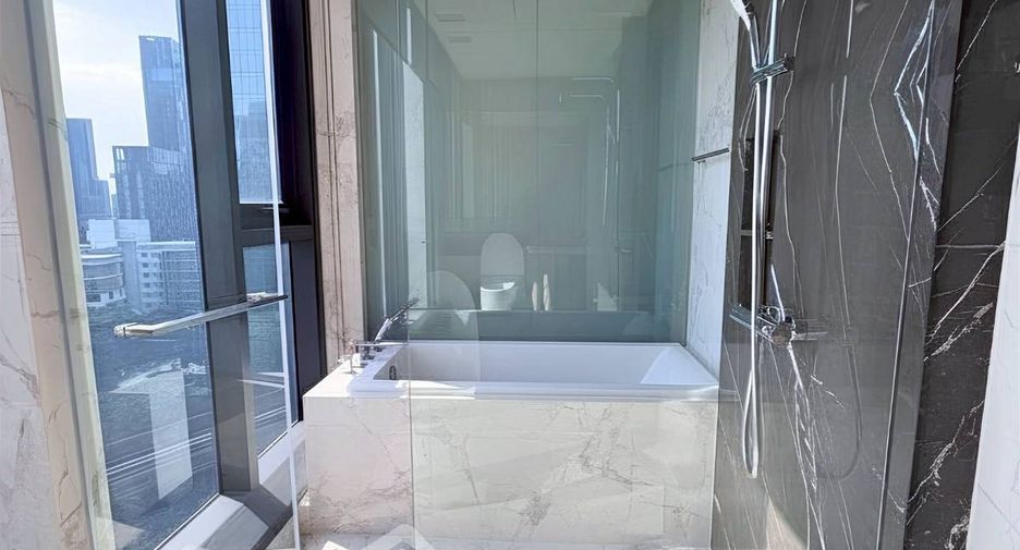 Wohnung zur Miete mit 2 Zimmer in Khlong Toei, Bangkok