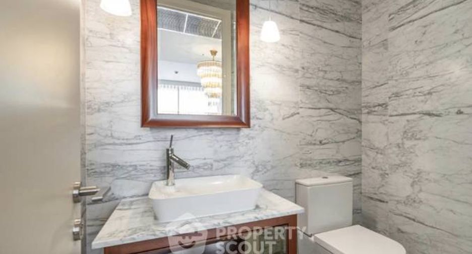 For rent 2 bedrooms condo in Watthana, Bangkok