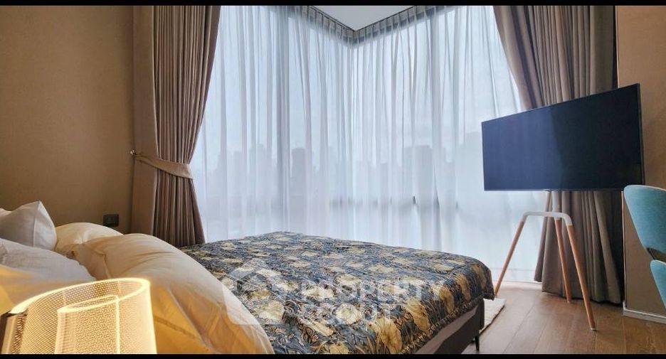 For rent 2 bedrooms condo in Pathum Wan, Bangkok