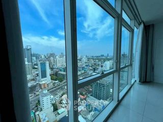 Condo en alquiler de 3 habitaciones en Pathum Wan, Bangkok
