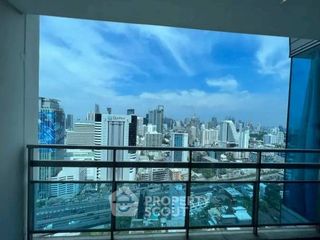 Condo en alquiler de 3 habitaciones en Pathum Wan, Bangkok