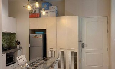 For rent 2 bedrooms condo 