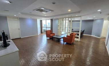 For rent 4 bedrooms condo in Watthana, Bangkok