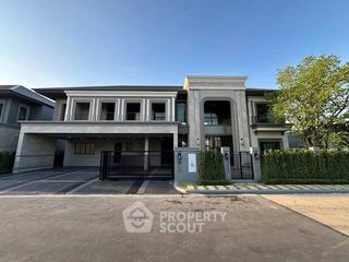 Casa en alquiler de 5 habitaciones en Bang Phli, Samut Prakan