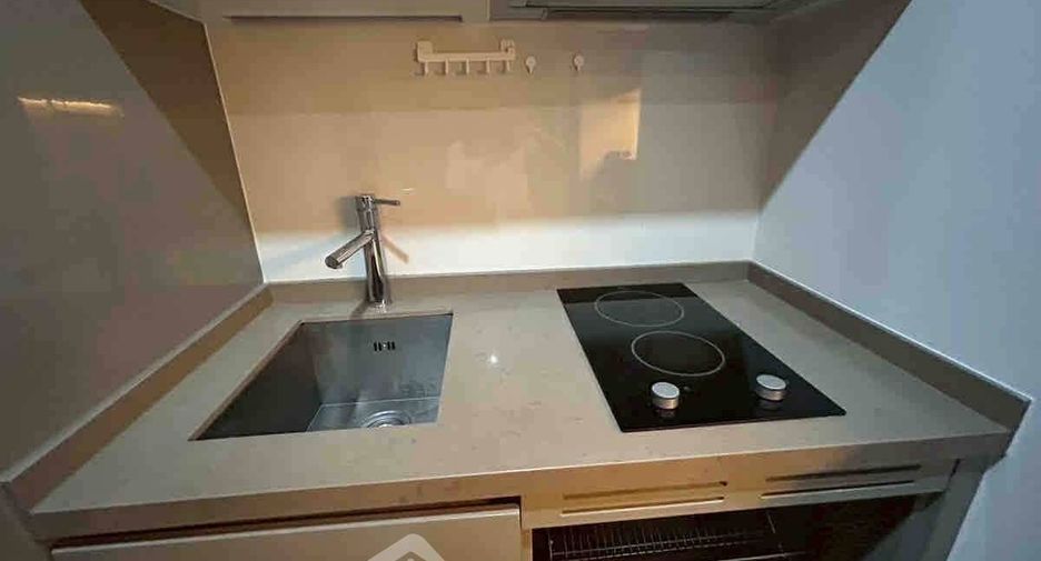 For rent 1 bed condo in Bang Rak, Bangkok