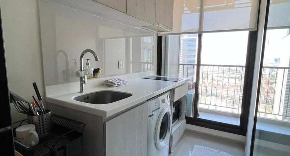 For rent 1 bed condo in Watthana, Bangkok