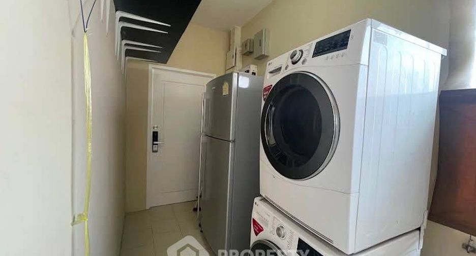 Аренда 3 спальни кондо в Щаттхана, Бангкок