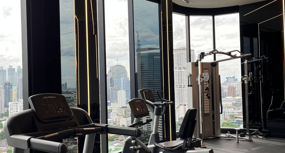For rent 1 bed condo in Khlong Toei, Bangkok
